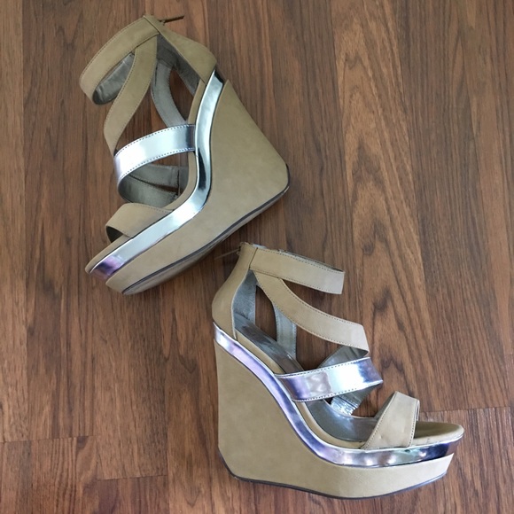 Michael Antonio size 8 wedge sandals - Picture 3 of 6